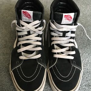 Vans Sk8-Hi Black and White